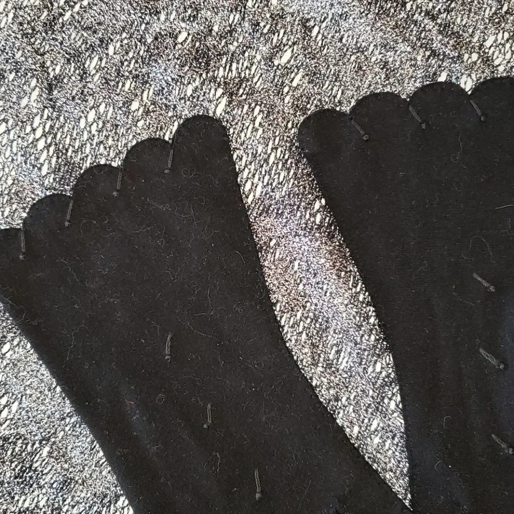 VNTG Black Soft Nylon Gloves